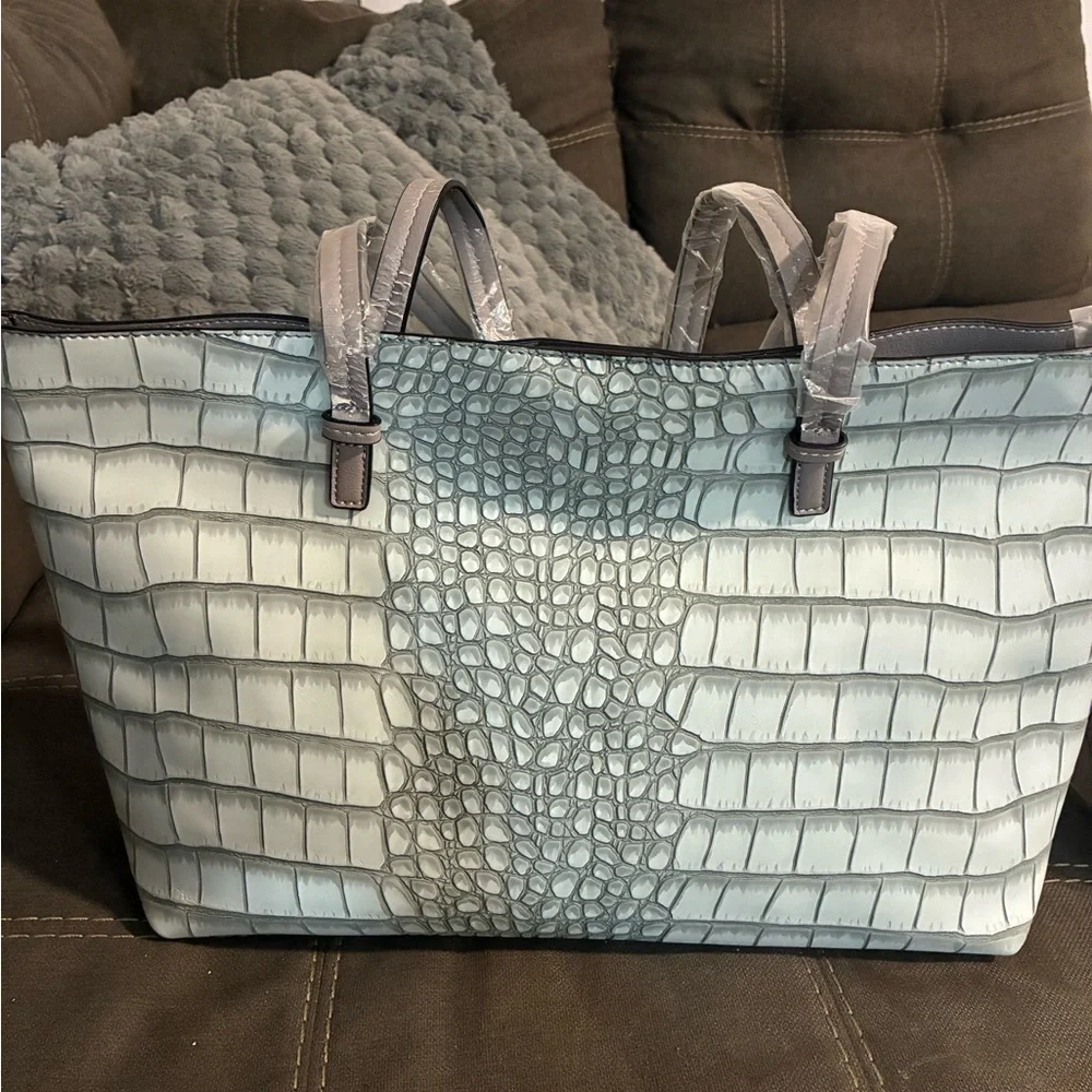 Blue Crocodile Pattern Tote Bag NWT - Picture 2 of 3